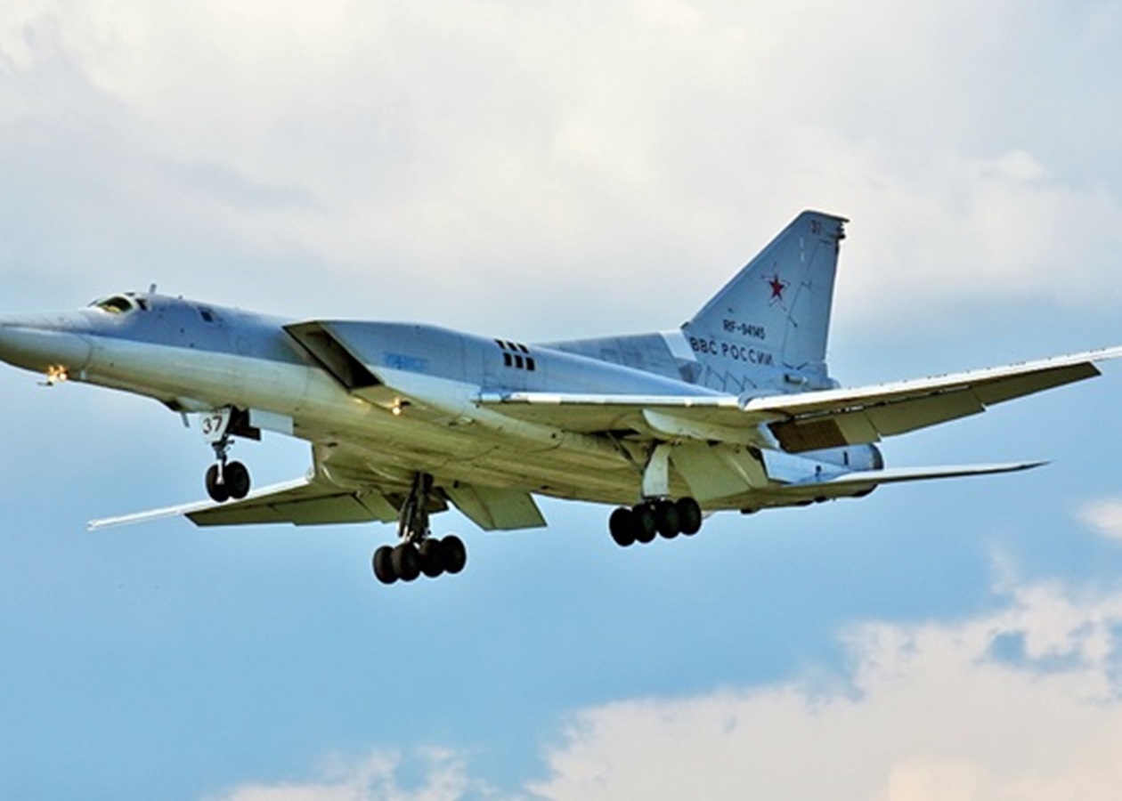 Україна знищила дроном бомбардувальник Ту-22М3 – Сирський
