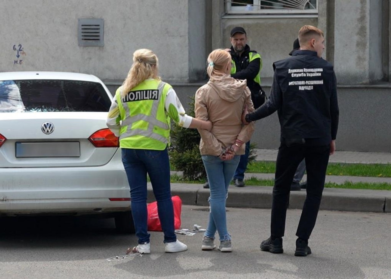 В Сумах затримали жінку, що намагалася продати своє немовля