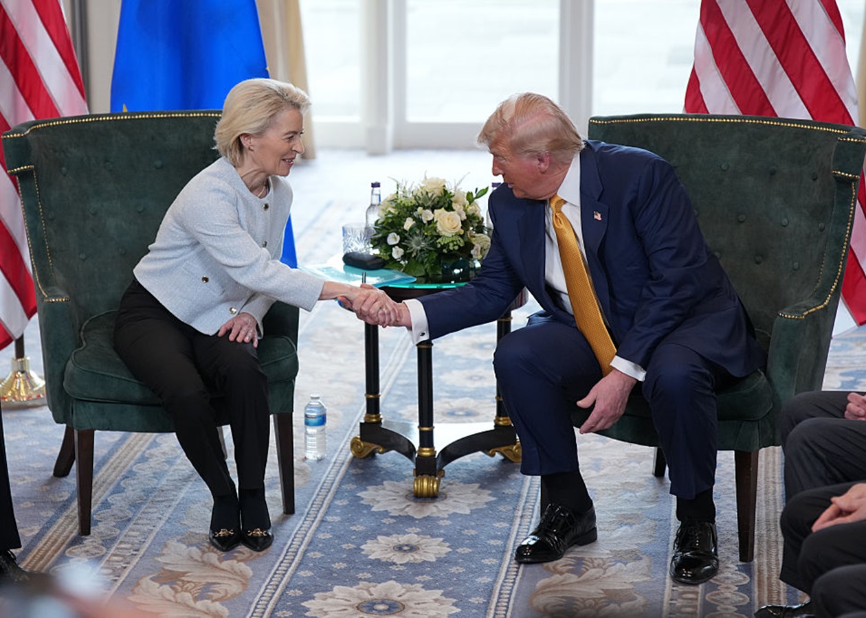 Фон дер Ляєн поговорила з Трампом після атаки на Київ