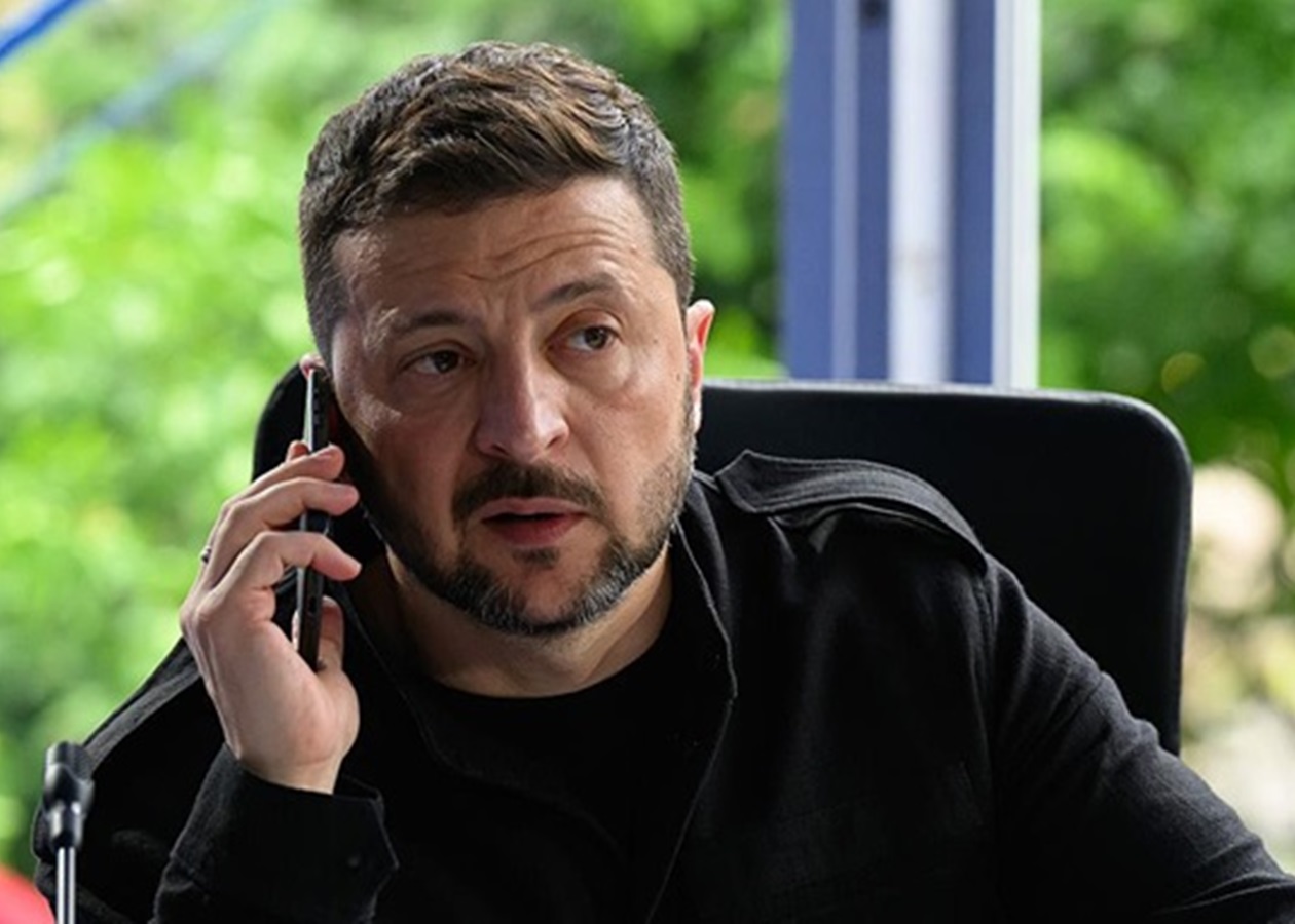 Зеленський обговорив з Макроном наслідки атаки РФ