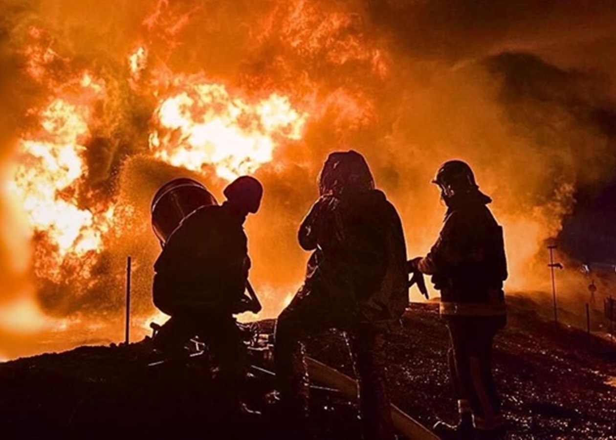 На Київщині внаслідок вибухів виникли пожежі – ОВА