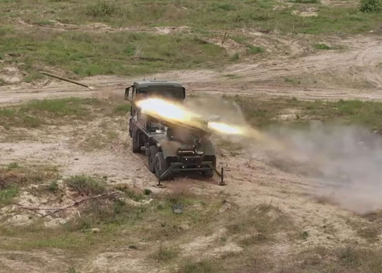 В НГУ провели випробування оновленої РСЗВ Град