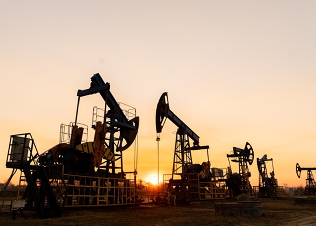 Росію чекає обвальне падіння видобутку нафти та експорту газу – МЕА