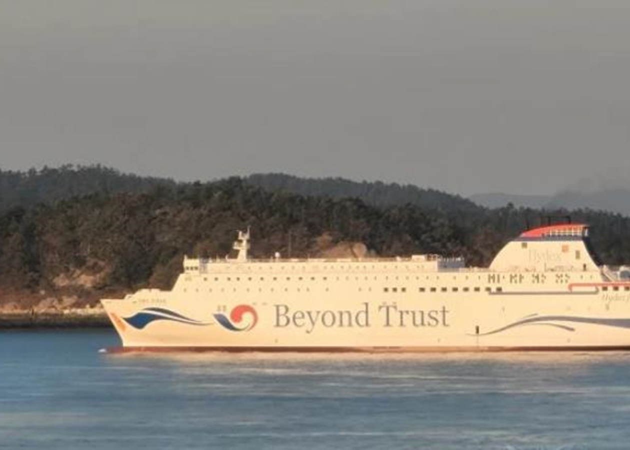 У Південній Кореї пором потрапив в аварію через неуважність члена екіпажу