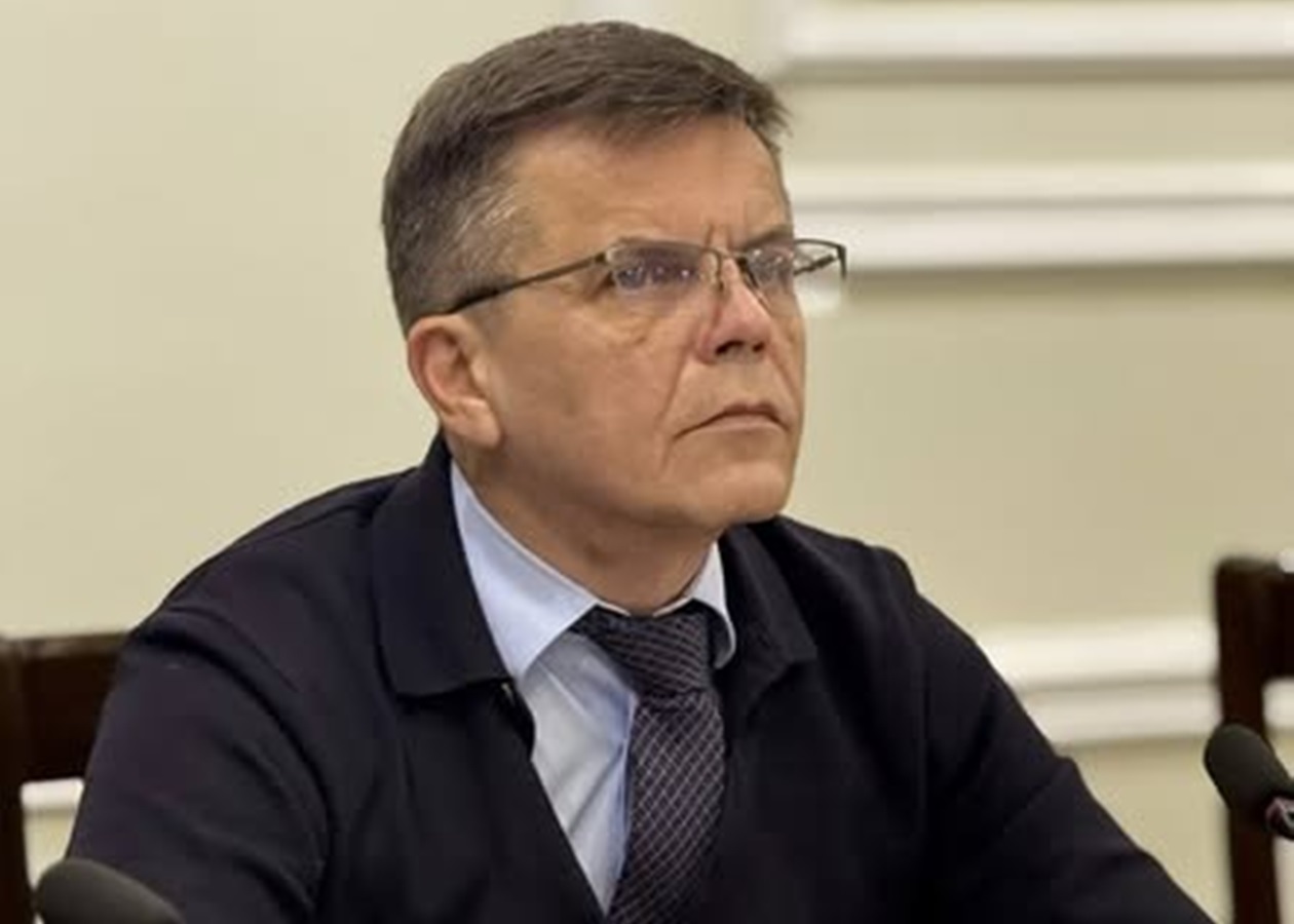 Дорога до Буковелю: керівник Служби відновлення написав заяву на звільнення