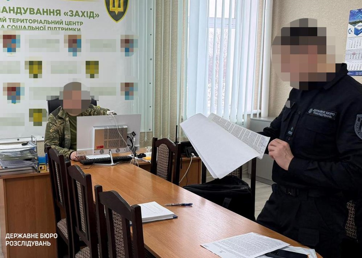 У Рівному посадовець ТЦК брав хабарі автомобілями