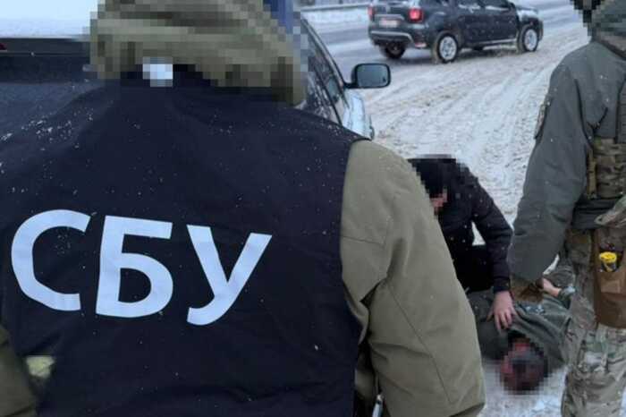 СБУ та Нацполіція викрили ще сімох ділків на підпільній торгівлі «трофейною» зброєю