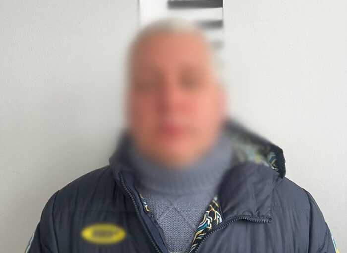 Киянин «заради розваги» підпалив авто й вантажівку в Дарницькому районі: йому загрожує до 10 років