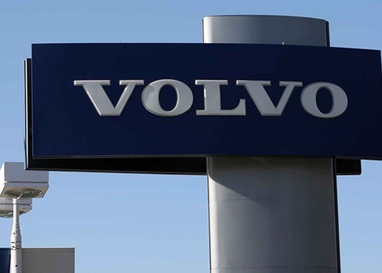 Акції Volvo обвалилися через різке падіння квартального прибутку