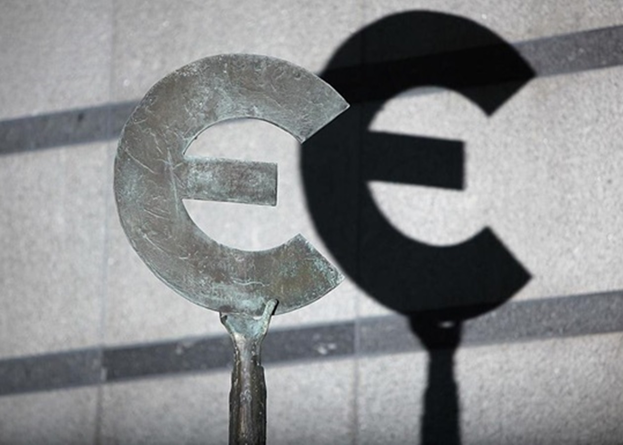 Офіційний курс євро оновив рекорд в Україні