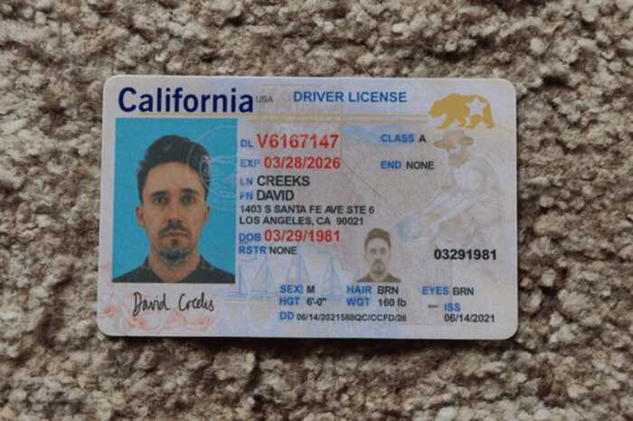 OnlyFake як “фабрика цифрових паспортів”: Юрій Назаренко визнав провину у продажі понад 10 000 фейкових ID