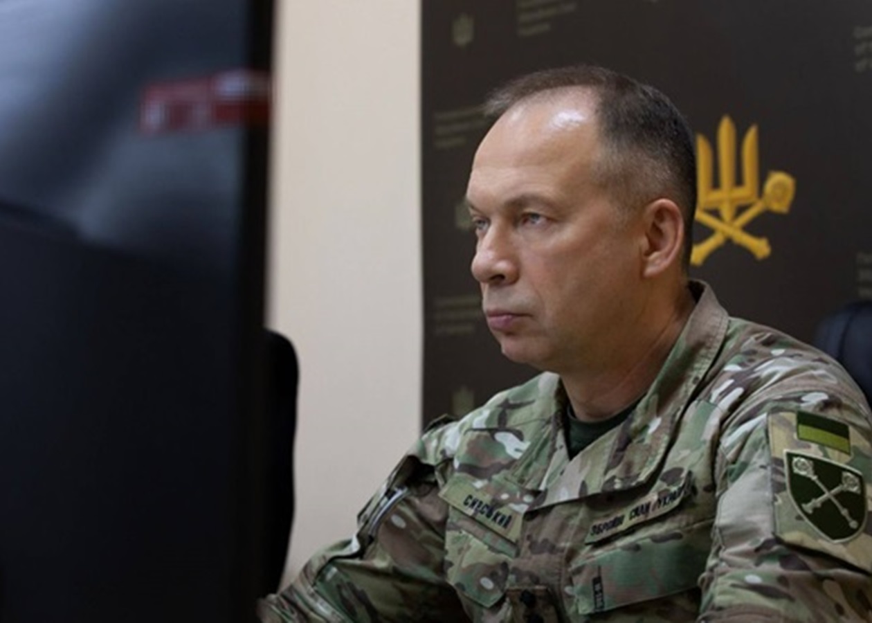 Війна вступила в нову стадію - Сирський