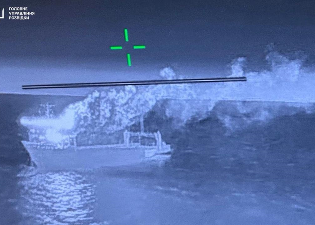Уражено два військові судна Росії - ГУР