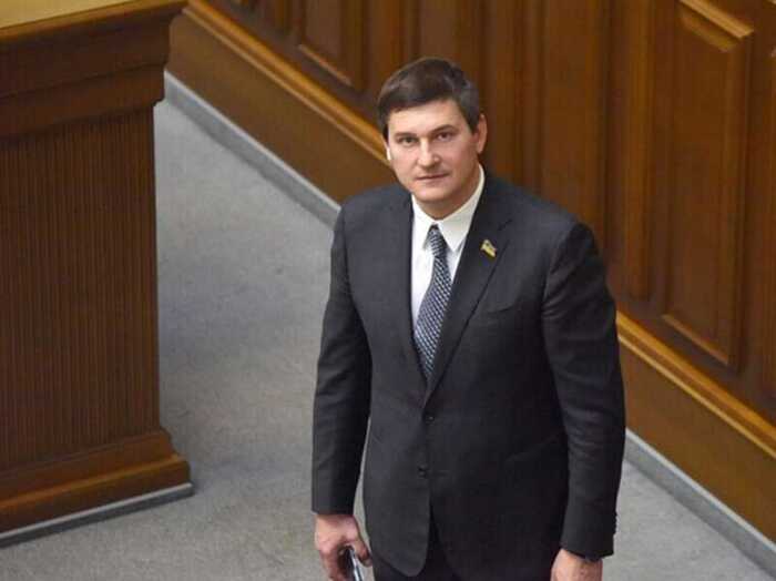 Від ректора до втікача: засудженого нардепа Одарченка остаточно звільнили з керівних посад в університеті