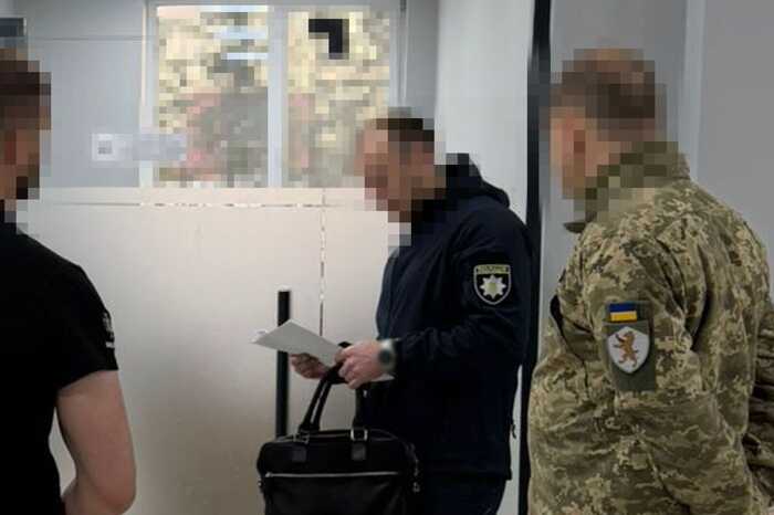 На Закарпатті СБУ викрила в районному ТЦК схему "бронювання" ухилянтів через фейкові повістки