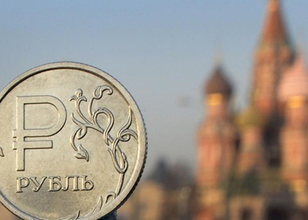 Рубль пережив найсильніше місячне падіння з 2022-го