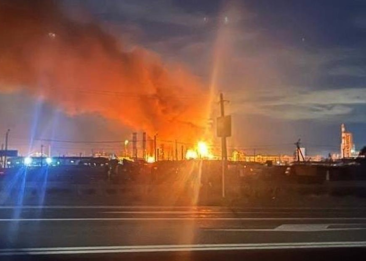 У Краснодарському краї уражено НПЗ - Генштаб